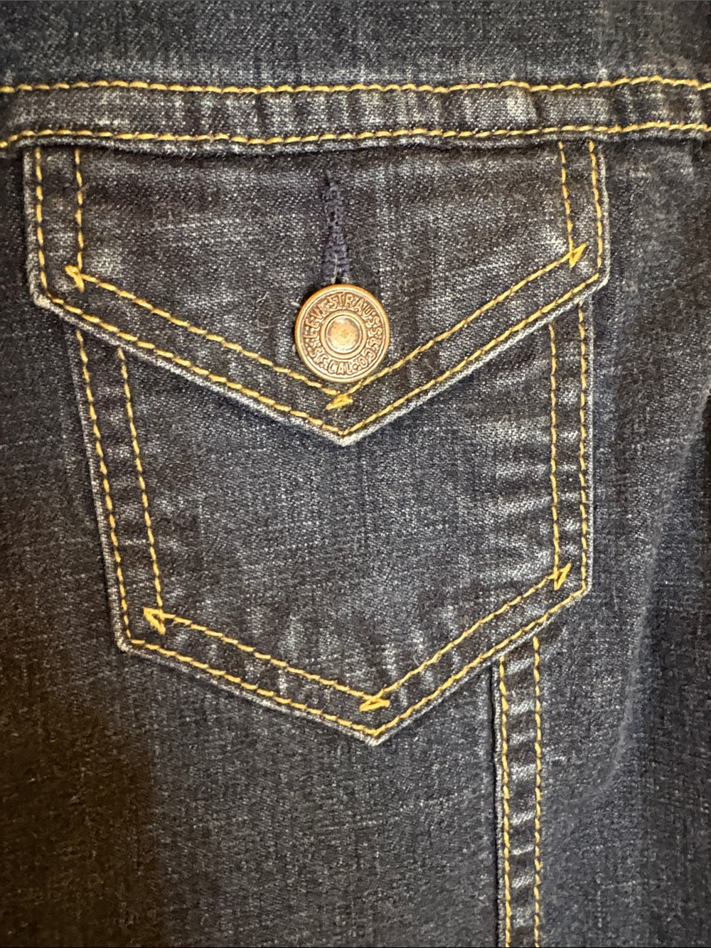 EUC Levi's Cotton Blend Classic Denim Jacket - Picture 5 of 10